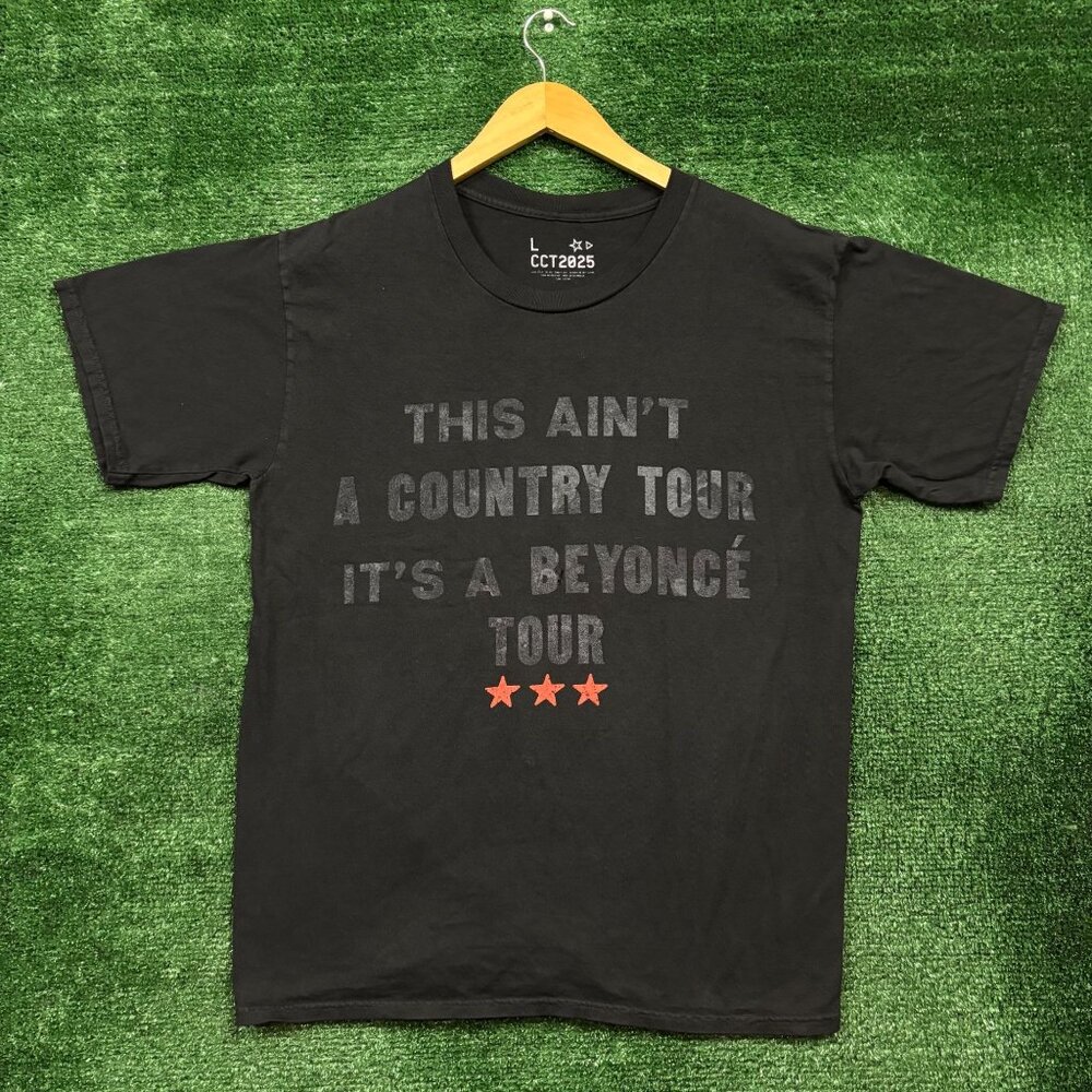 This Ain't A Country Tour It's A Beyoncé Tour T-shirt size Large